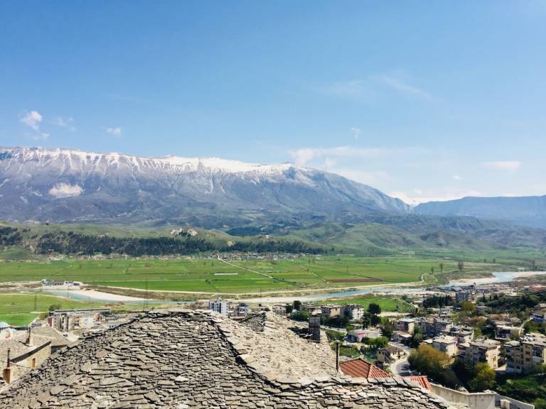 Κατάλυμα Λαζαράτες