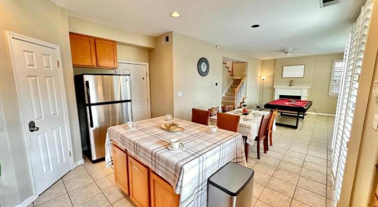 Villa with hot tub & pool — photo 4
