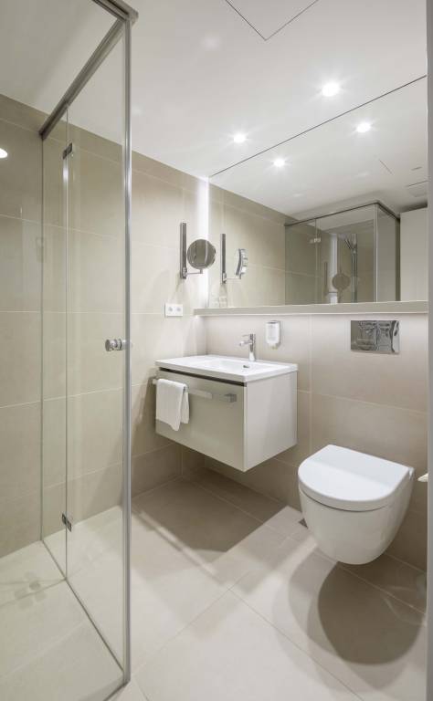 Business Doppelzimmer Dusche WC