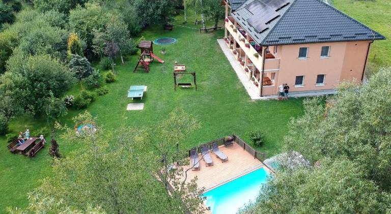 Holiday apartment with garden, pool & BBQ in Cesky Krumlov