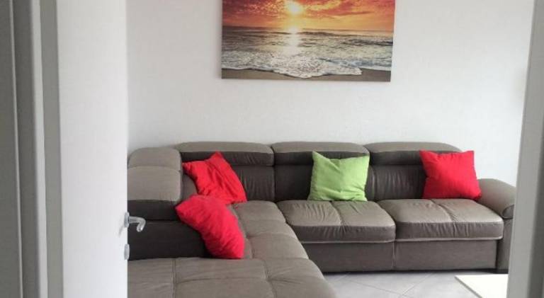 Apartment with 3 rooms for 6 persons in Pietra Ligure
