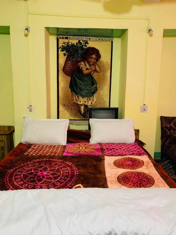 HOTEL EMBASSY in Srinagar