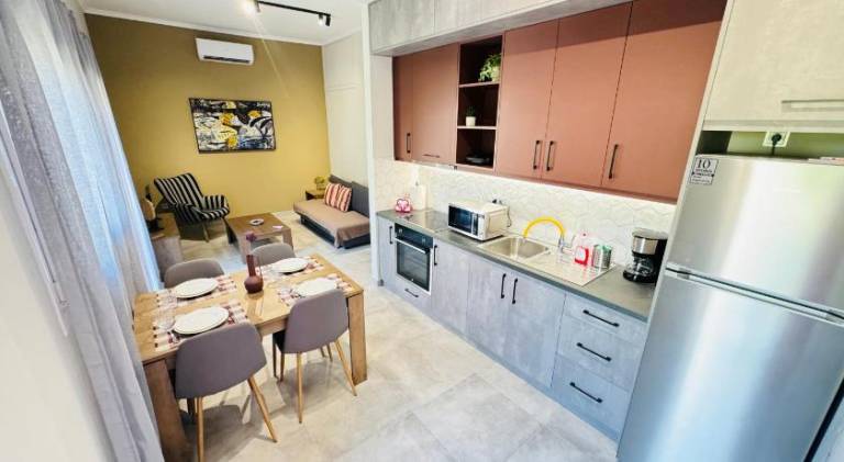 Charming rental apartment with patio | Beach nearby | Pets are welcome in Chios
