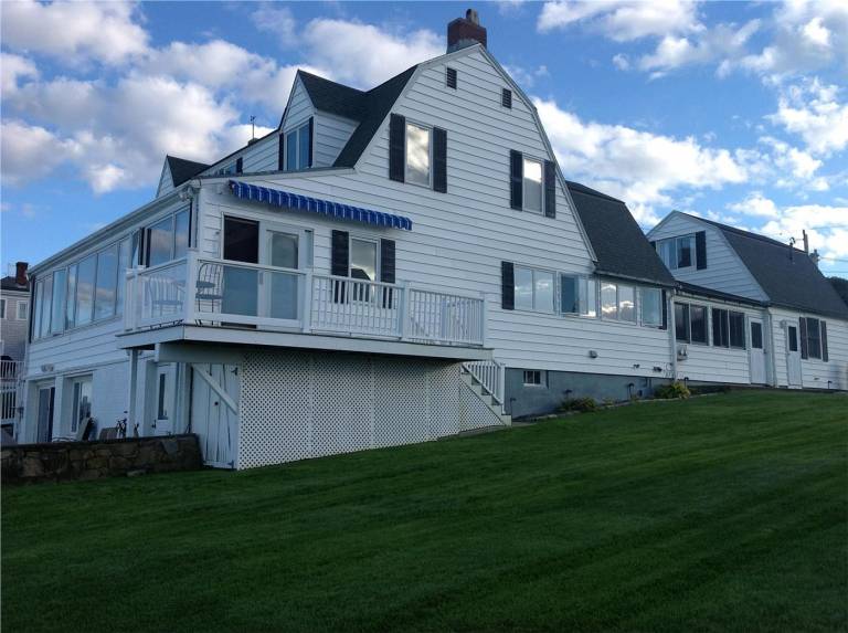 House Plymouth