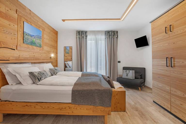 'Golden' Room with Mountain View, Wi-Fi and Air Conditioning in Aosta