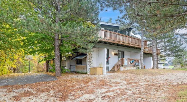 Ample chalet with jacuzzi | Pets are welcome — photo 5