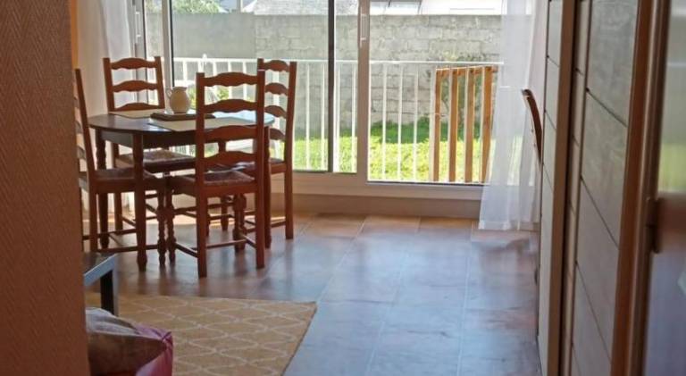 Holiday apartment with 1 room for 2 persons in Audierne