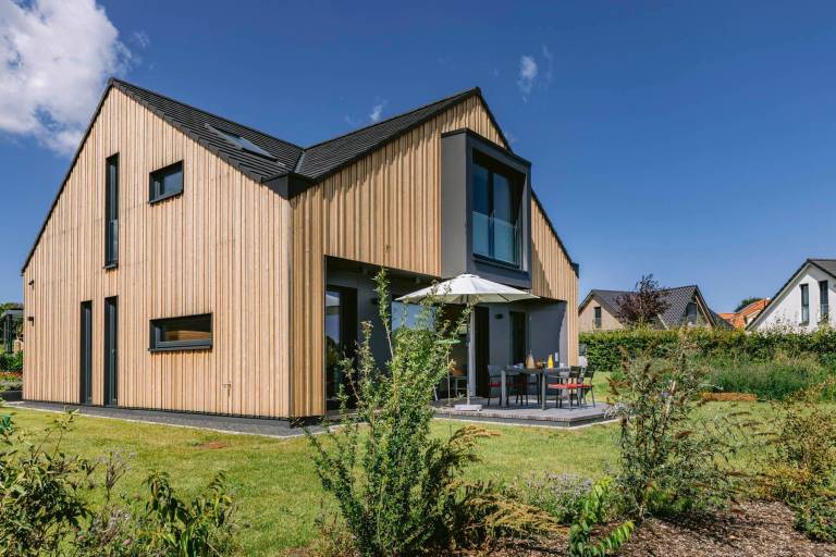 Vacation home with terrace, garden & barbeque in Hohwacht