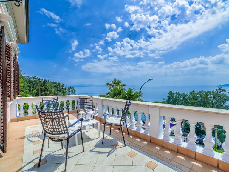 Fully equipped vacation home with barbecue, terrace & yard | Sea view | Beach nearby | Pets are welcome — photo 3