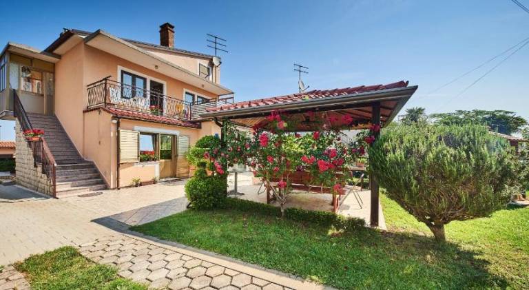 Pleasant holiday apartment | Pet-friendly in Umag