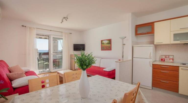 Lovely rental apartment | Beach nearby | Pets allowed in Brela