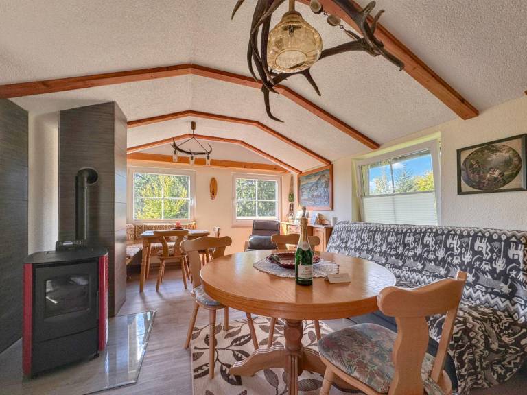 House with patio — photo 4