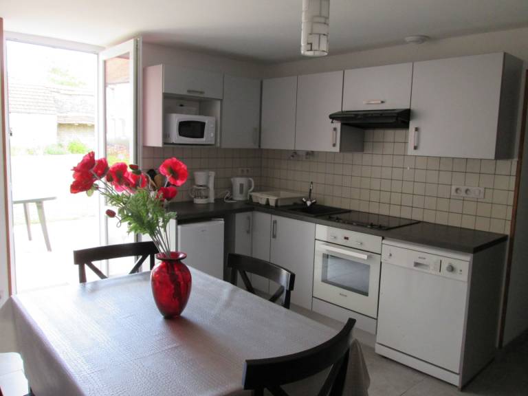 Wonderful gite with yard & patio | Dogs allowed — photo 3