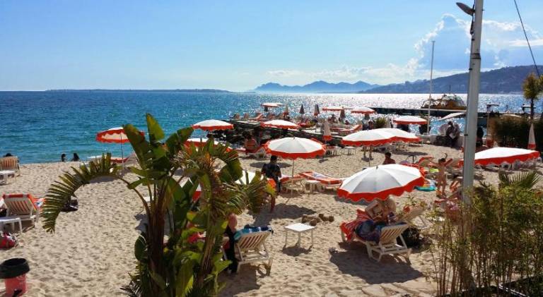 Apartment with 2 rooms for 5 persons in Antibes
