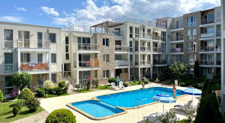 Apartment with private pool, patio & garden | Beach nearby | Pet-friendly in Varna