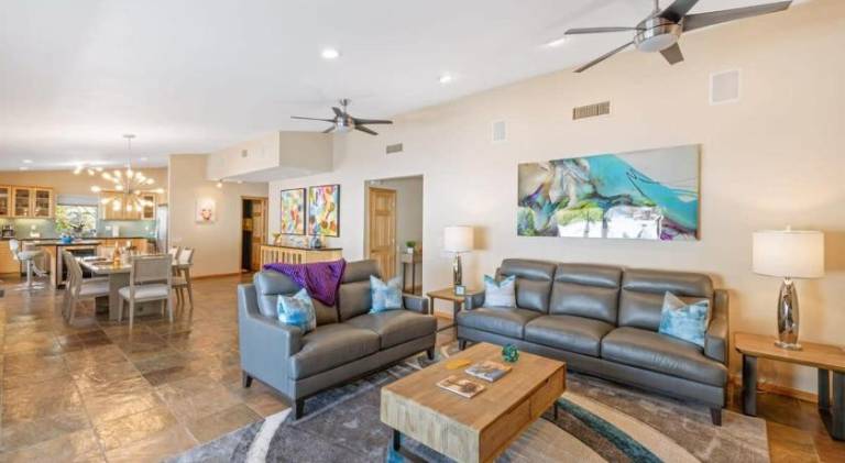 Vacation home with pool | Good for workation | Pet-friendly — photo 3