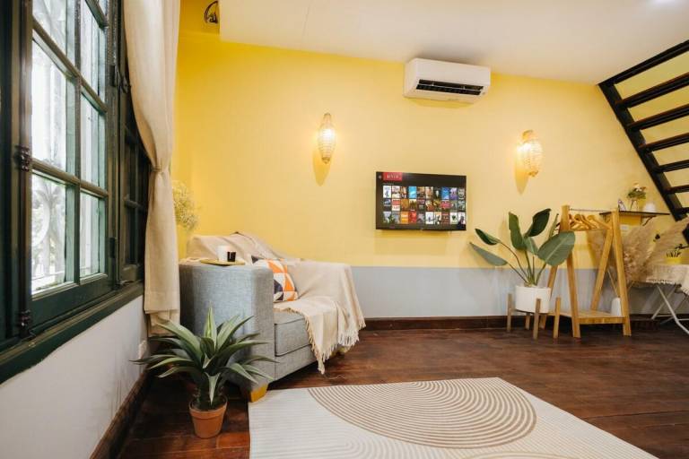 Vacation home with patio | Close to Old Quarter | Good for workation — photo 3