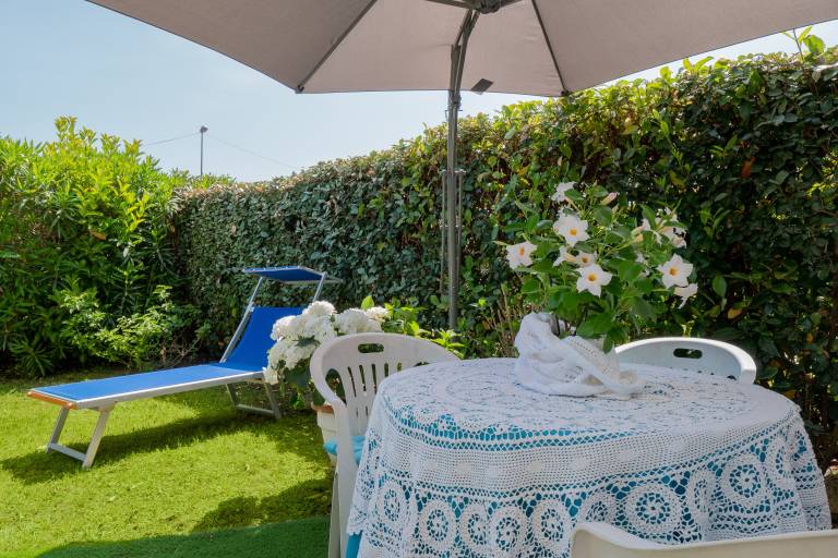 Holiday Home "Il Giardino di Viola" with Garden, Terrace & A/C — photo 2