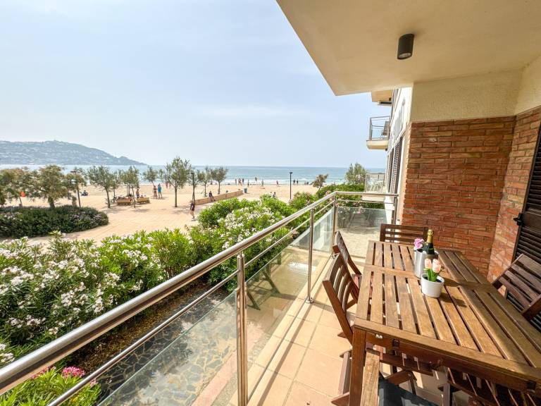 Rental apartment with terrace — photo 2