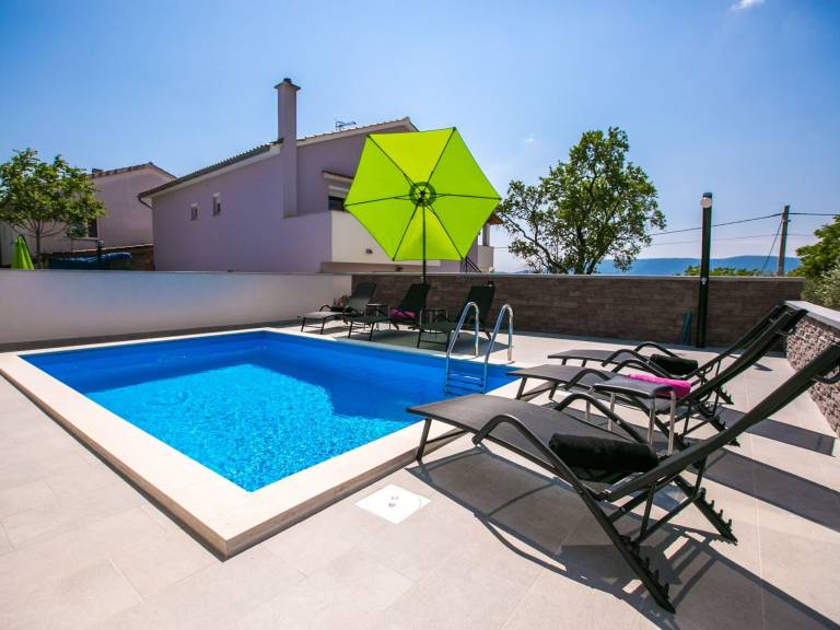 Ferienhaus Pinezići