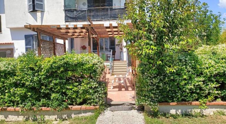 Apartment with 2 rooms for 6 persons — photo 3