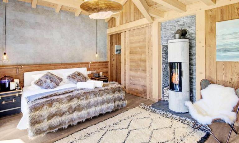 Chalet, Ground floor, terrace, balcony, fireplace or stove, 800m², Morzine — photo 4