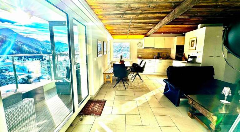Beautiful rental apartment with patio & yard | Perfect for remote work | Dogs allowed — photo 3