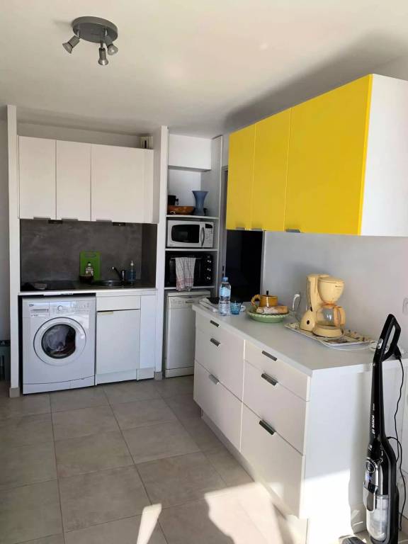Cape Verde Residence - Nice T2 Bis with air conditioning close to the sea in the domain of La Coudouliere — photo 2
