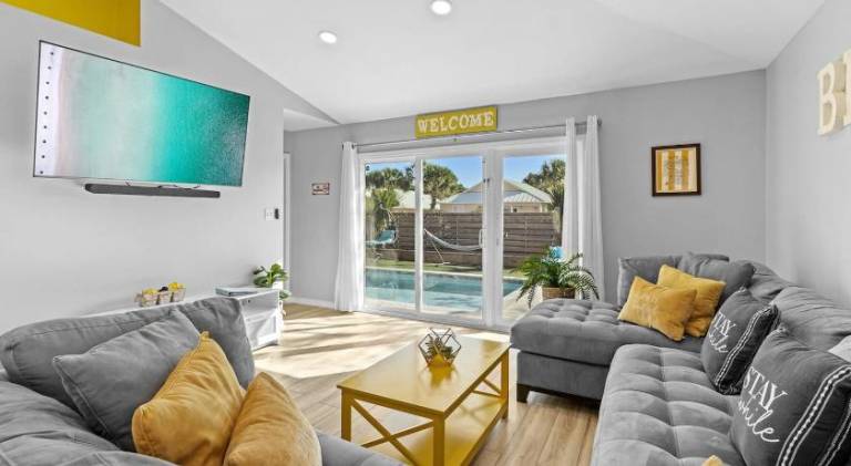 Vacation home with pool | Suitable for remote work | Pet-friendly in Miramar, FL