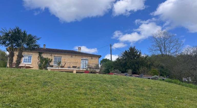 Fully equipped vacation home with private pool, garden & terrace | Perfect for remote work | Pets are welcome in Sarlat-la-Canéda