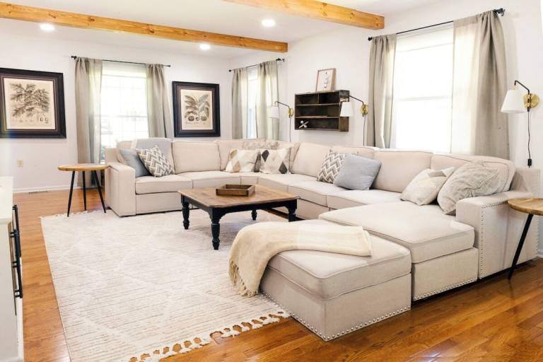 House Saratoga Springs