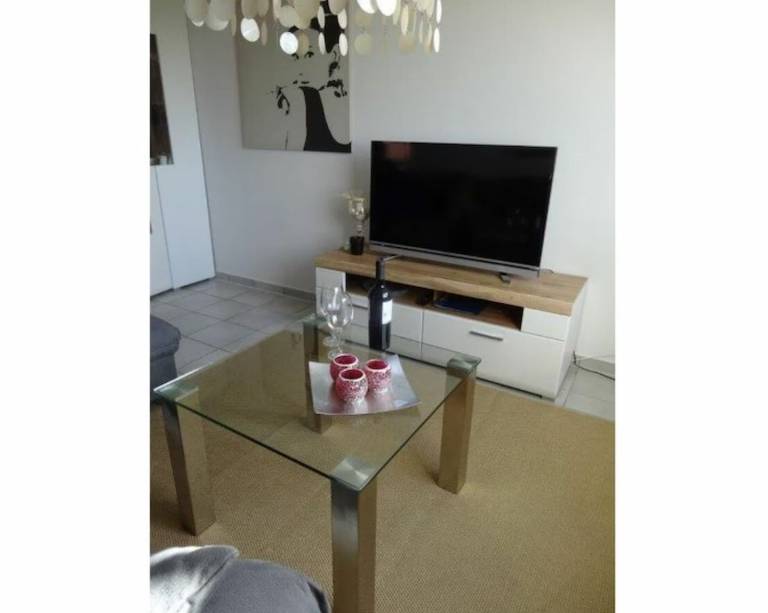 Moderne, stylische Erdgeschosswohnung mit Terrasse und herrlichem Blick — photo 3