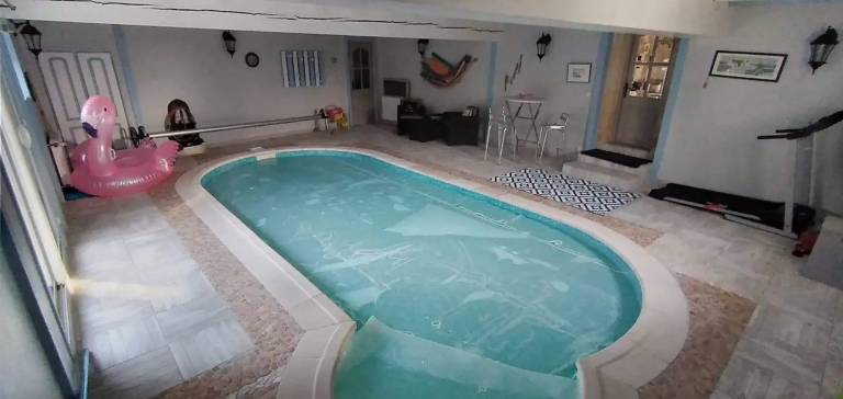 Child-friendly pleasant vacation home with pool, BBQ & patio | Garden view | Pets allowed in Saintes