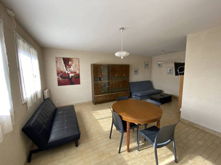 Rental apartment with 2 rooms for 6 persons — photo 3