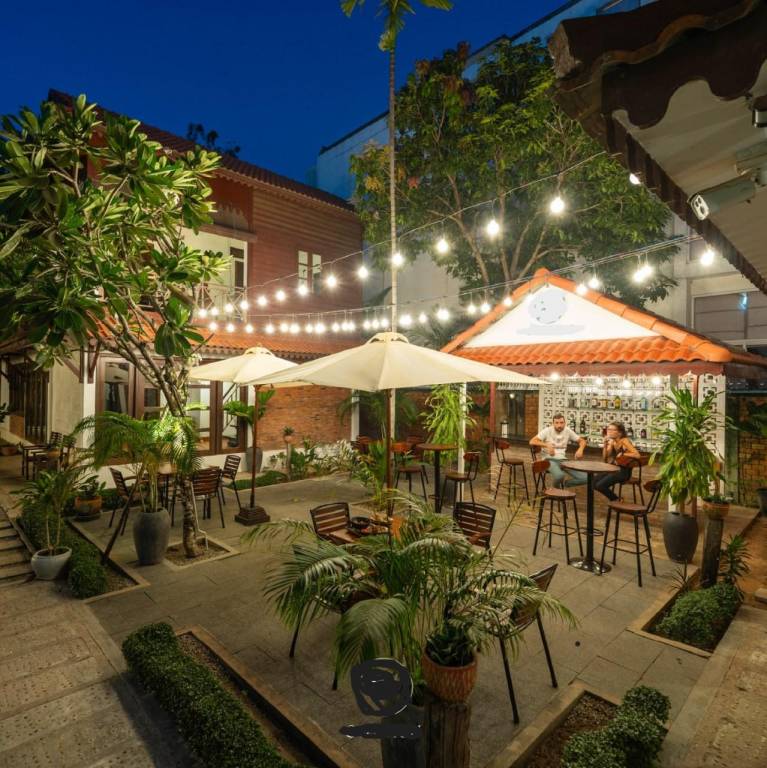 Banksy's Siem Reap — photo 2