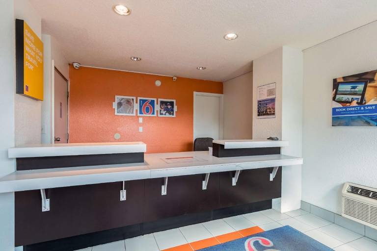 Motel 6 Beaverton, OR — photo 3