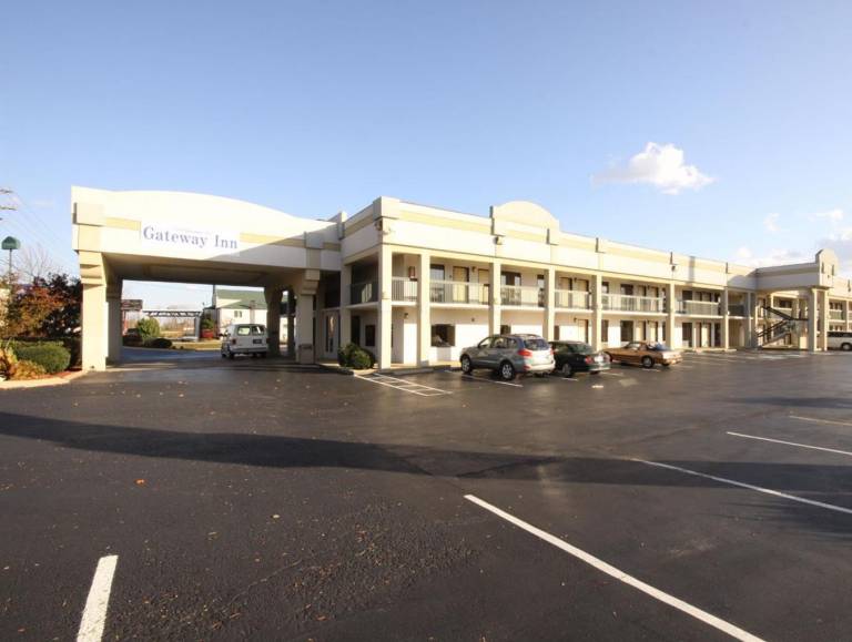 Gateway Inn and Suites Clarksville in Clarksville, TN