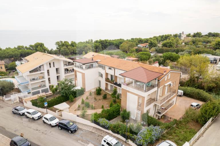 Holiday apartment with patio — photo 4
