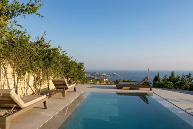 Luxury house with Pool & Seaview Infinite Blue