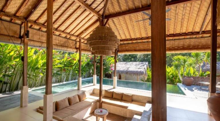 Villa with private pool, barbeque & patio — photo 3
