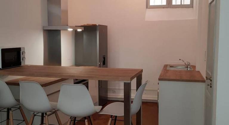 Holiday apartment | Near Popes' Palace — photo 4