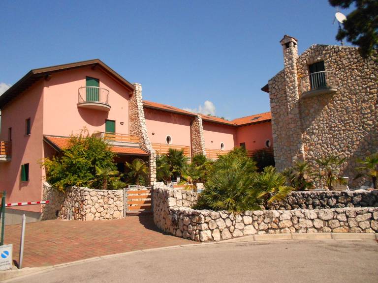 House with garden, barbeque & pool — photo 3