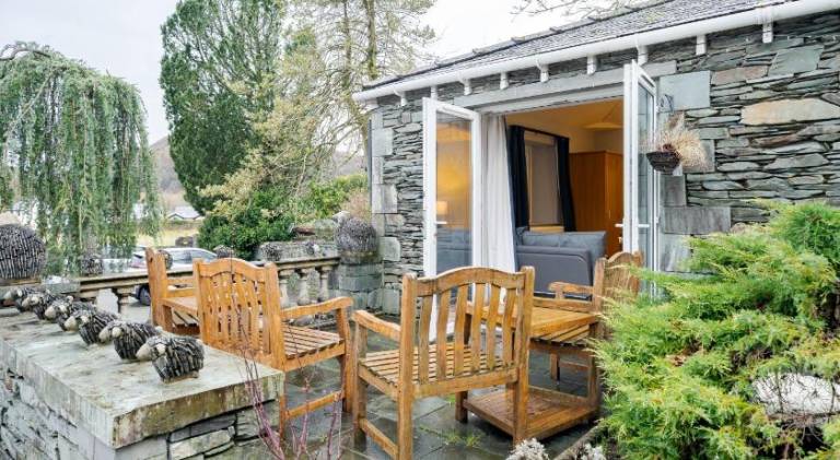 Waterhead Retreat, Ground Floor Bathtub Suites with Private Entrance — photo 5