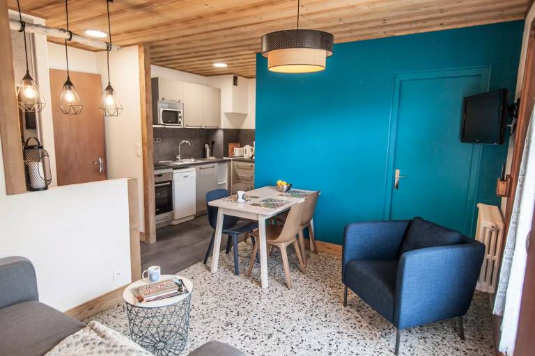 Holiday apartment with 2 rooms for 4 persons — photo 3