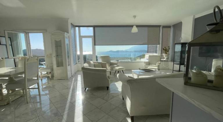 Villa with terrace, hot tub & BBQ | Pets allowed — photo 5
