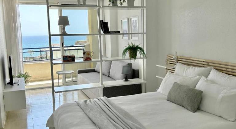 Panoramic Sea Views with Balcony, Air Conditioning and Parking — photo 2