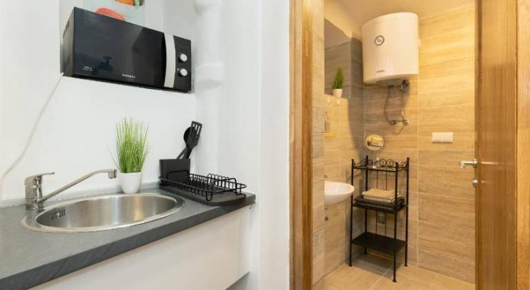 Beautiful rental apartment with garden | Next to Ban Jelačić Square | Good for workation | Dogs allowed — photo 4