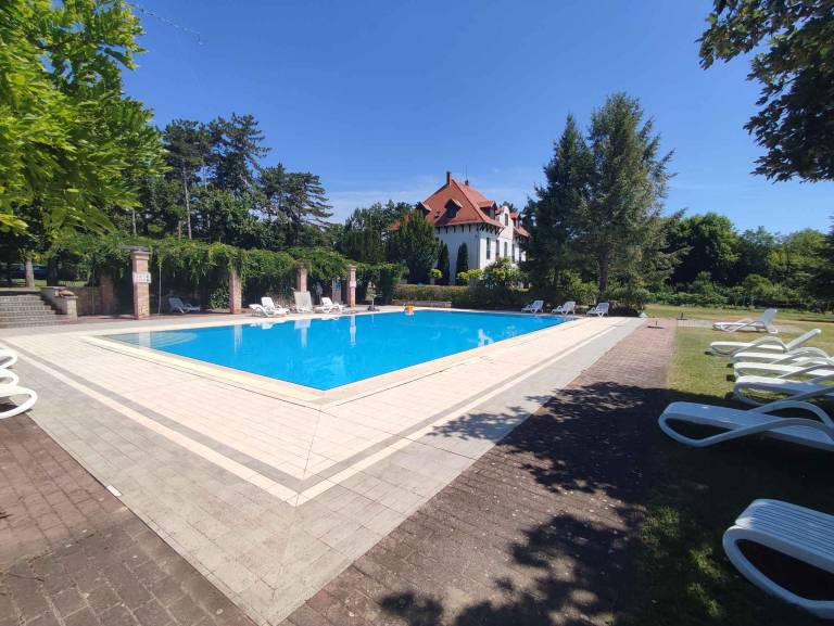 Holiday apartment with pool and air conditioning on the water — photo 5