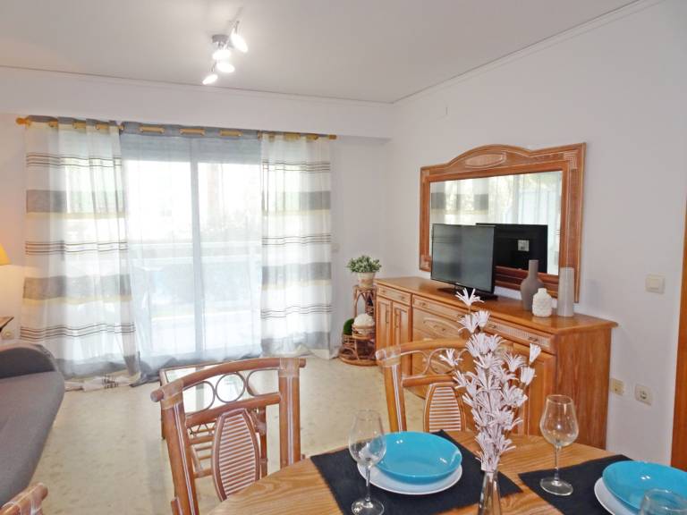 Rental apartment with garden, terrace & pool — photo 3
