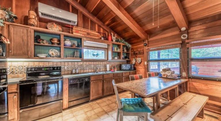 House with jacuzzi | Pets are welcome in Ruidoso, NM